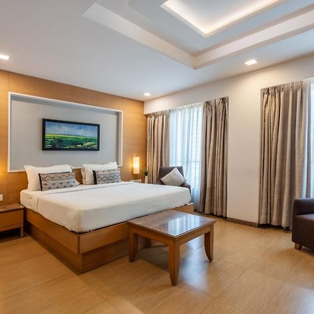 Gcc North Side Hotel Mira-Bhayandar Bagian luar foto