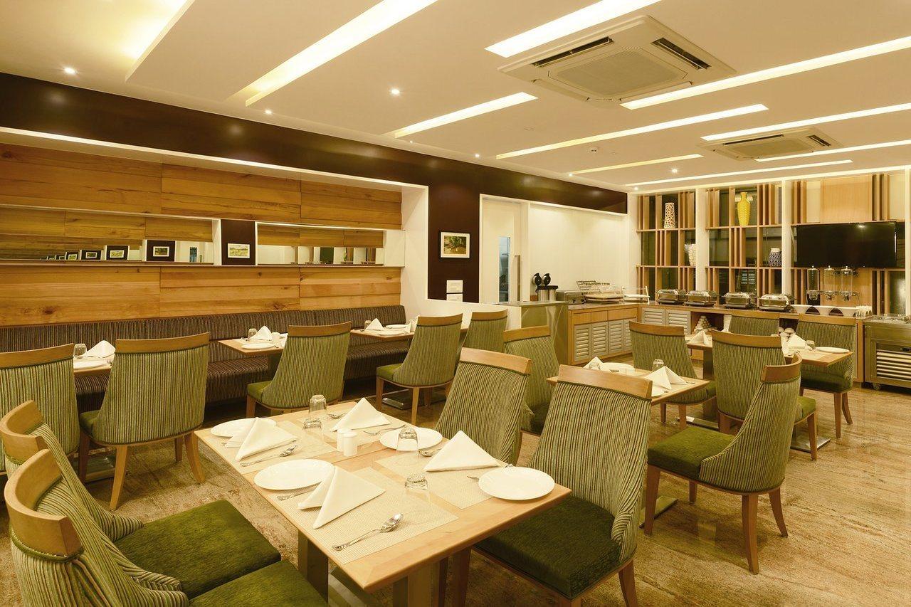 Gcc North Side Hotel Mira-Bhayandar Bagian luar foto