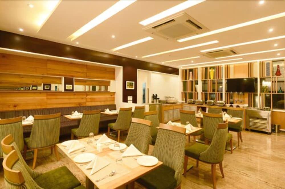Gcc North Side Hotel Mira-Bhayandar Bagian luar foto
