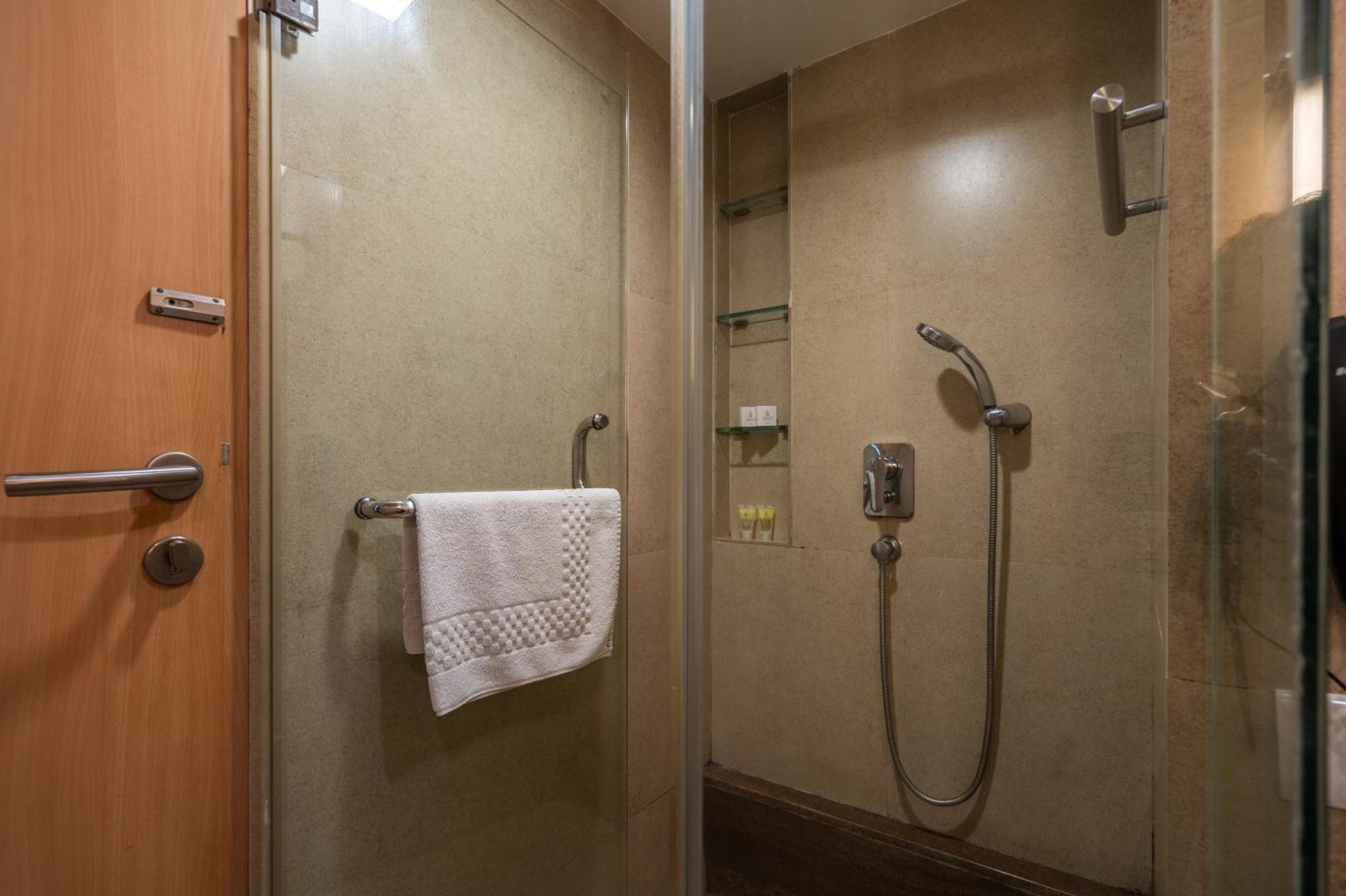 Gcc North Side Hotel Mira-Bhayandar Bagian luar foto