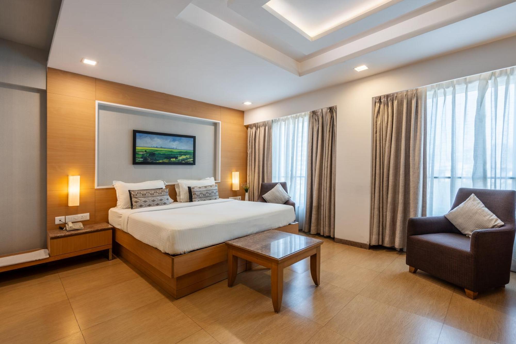 Gcc North Side Hotel Mira-Bhayandar Bagian luar foto