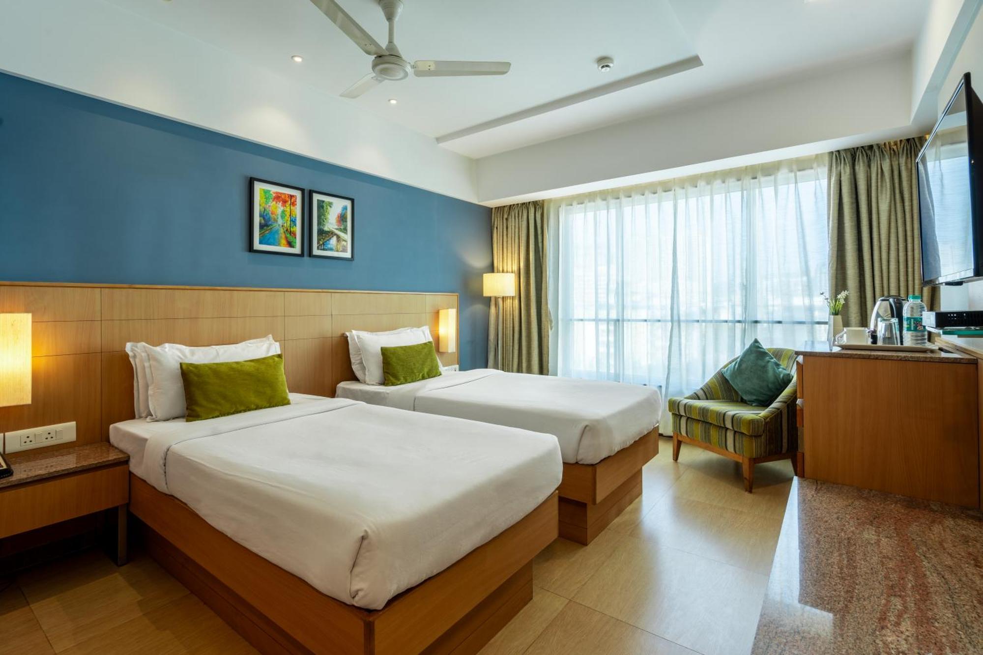 Gcc North Side Hotel Mira-Bhayandar Bagian luar foto
